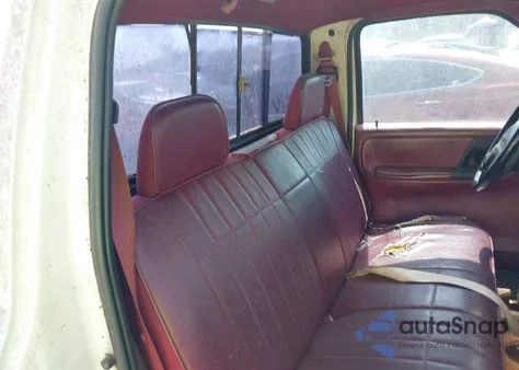 1993 Ford Ranger из США, поврежденный, VIN 1FTCR10A5PUA96597